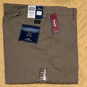 Dockers Men's Khaki Chinos